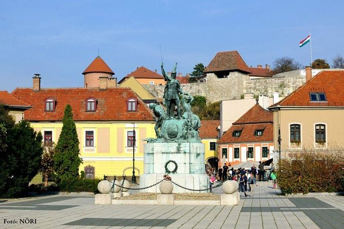 Home to Bull's Blood red wine! Eger with winetaste private tour - Dobo Square and the Lyceum area