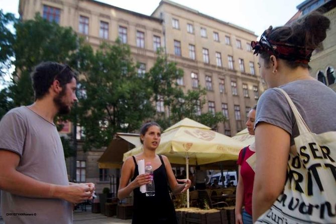 Hungarian History Walking Tour with food tasting - What the local guide adds