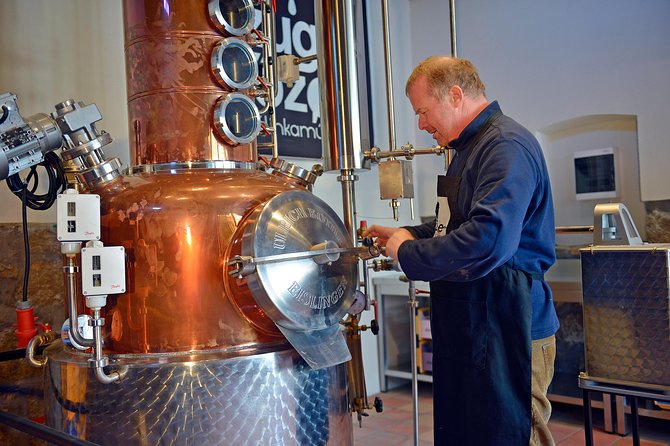 Hungarian pálinka distillery visit and tasting - Tasting three award-winning spirits