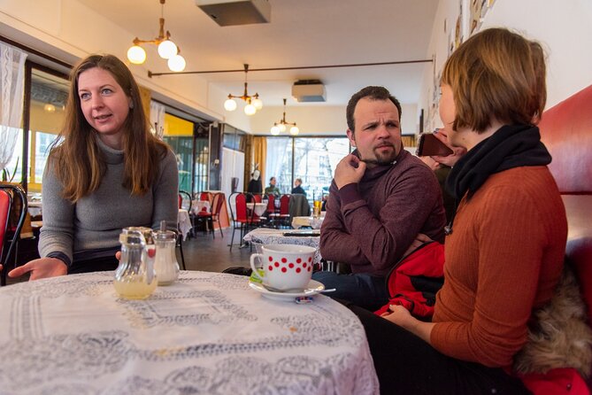 Hungary today: a no-taboo conversation - Bambi Café and the setting at Frankel Leó út