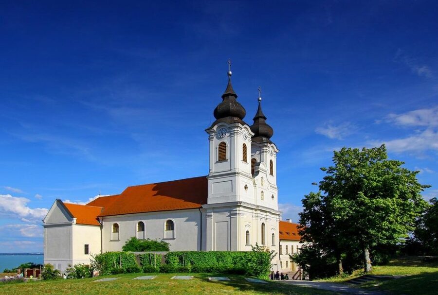 Lake Balaton and Herend Guided Tour - Guide languages and the human side of the day