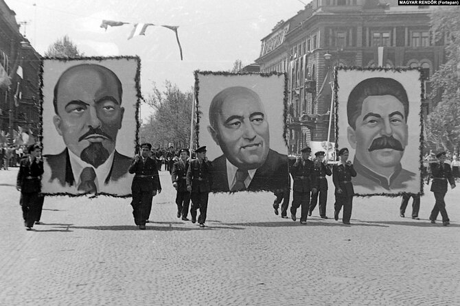 Life Under Communism" with optional visit to the House of Terror - Liberty Square and the Soviet memorial