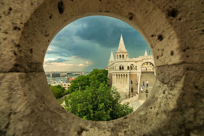 Live virtual walking tour in the Buda Castle quarter - The finale at Fisherman’s Bastion
