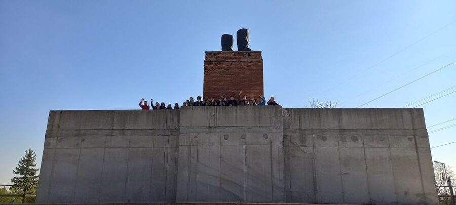 Memento Park: Official Guided Tour with Entry Ticket - Reading the communist statues in Statue Park
