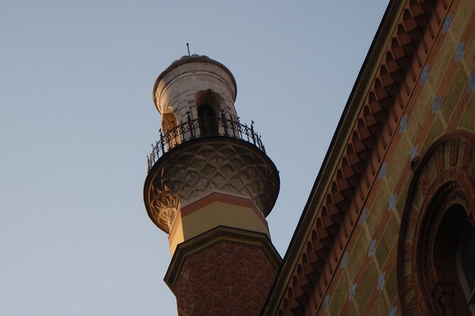 Past and Present of Budapest Jewish District Tour - Kazinczy Street, Orthodox life and kosher traditions