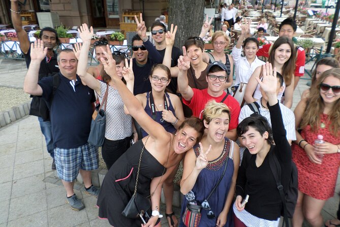 Past and Present of Budapest Jewish District Tour - Szimpla Kert and the walk’s final orientation