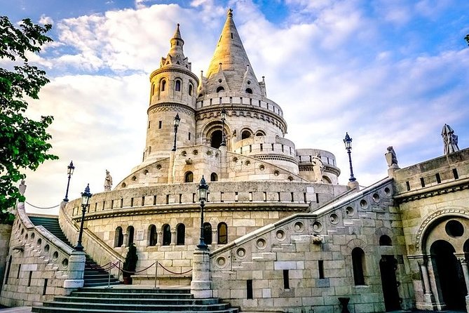 Private 4 Hours Budapest city tour and 3 hours Széchenyi thermal spa relax - Parliament and the Chain Bridge