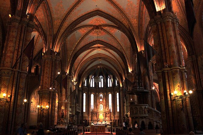 Private Buda Castle Walk with Entry to Matthias Church - Meeting at the Holy Trinity Statue