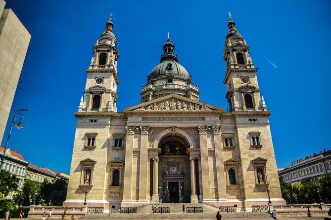 Private Budapest Christmas Market Tour with Chimney Cake & Mulled Wine - Key points to know before you book