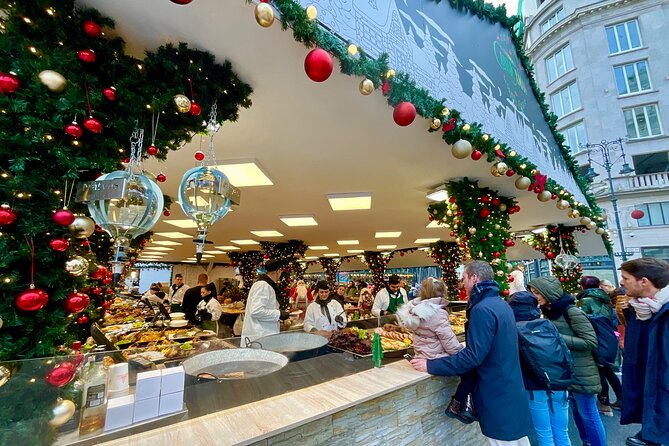 Private Budapest Christmas Market Tour with Chimney Cake & Mulled Wine - Pickup is convenient, but read the fine print