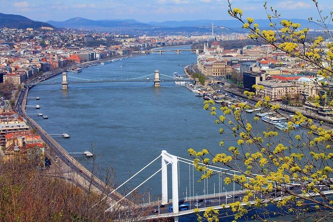 Private Budapest City Tour by Car - Heroes’ Square, City Park, and Vajdahunyad Castle
