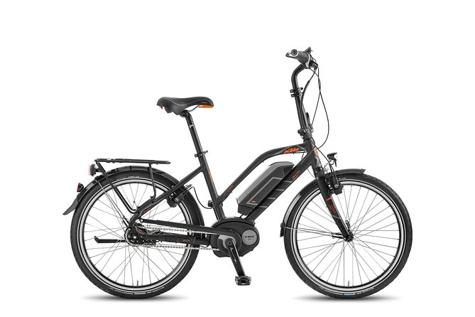 Private Budapest E-Bike Tour - Coffee, cake, and a typical Budapest pause