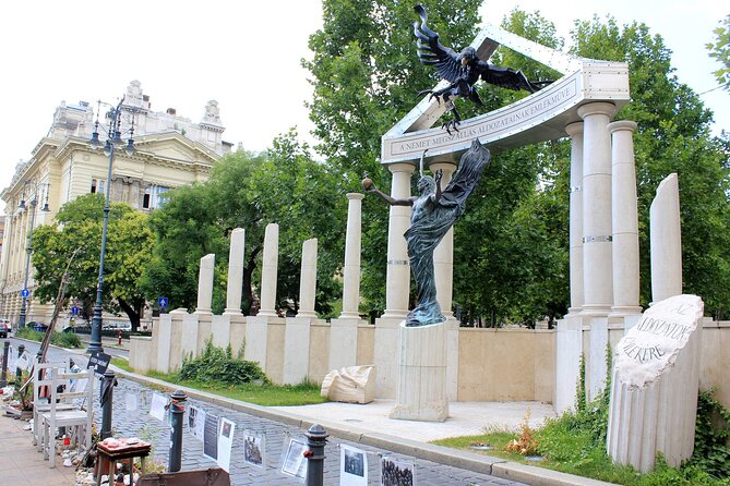 Private Budapest Hammer & Sickle Communist Times Tour - Wenceslas Square: tanks, speeches, and public memory
