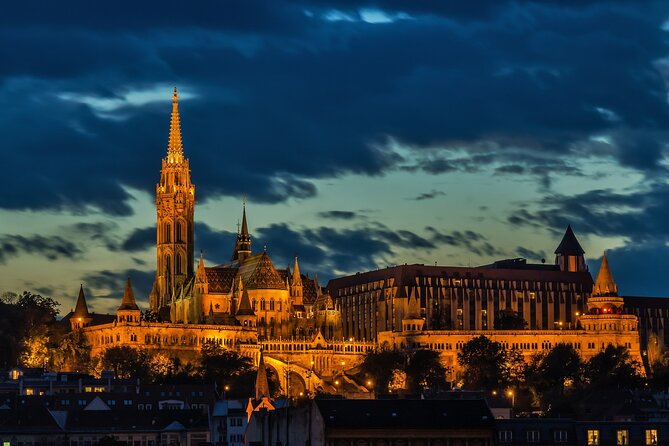 Private Budapest Sightseeing Tour: Royal Castle, Heroes Square, Chain Bridge - City Park, Vajdahunyad Castle, and Széchenyi Zoo