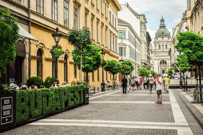 Private Budapest Walking Tour with Cake & Coffee - A long Budapest walk with a smart route