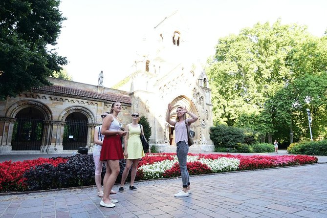 Private Budapest Walking Tour with Cake & Coffee - City Park, Széchenyi Baths, and Vajdahunyad Castle