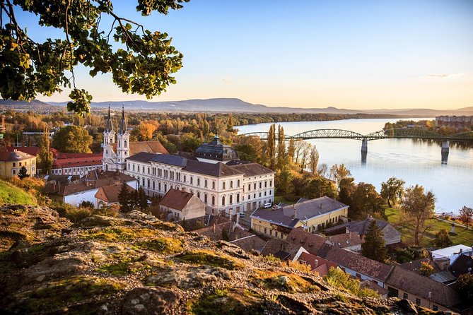 Private Danube Bend Experience with a comfortable air conditioned car - Who should choose this Danube Bend day trip