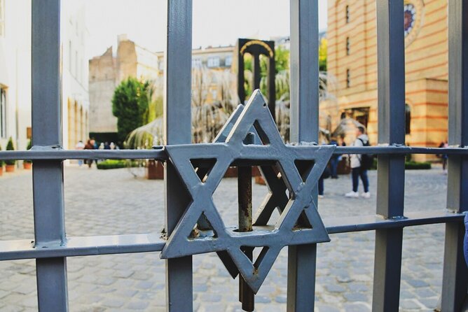 Private Jewish Heritage Tour of Budapest with Local Expert - The old ritual baths and smaller details
