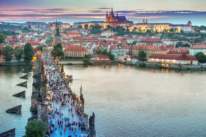 Private Transfer from Budapest to Prague with 2 hours for sightseeing - Your driver’s role, and its limits