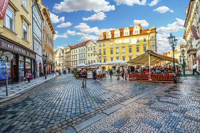 Private Transfer from Budapest to Prague with 2 hours for sightseeing - Why private transport can be worth the price