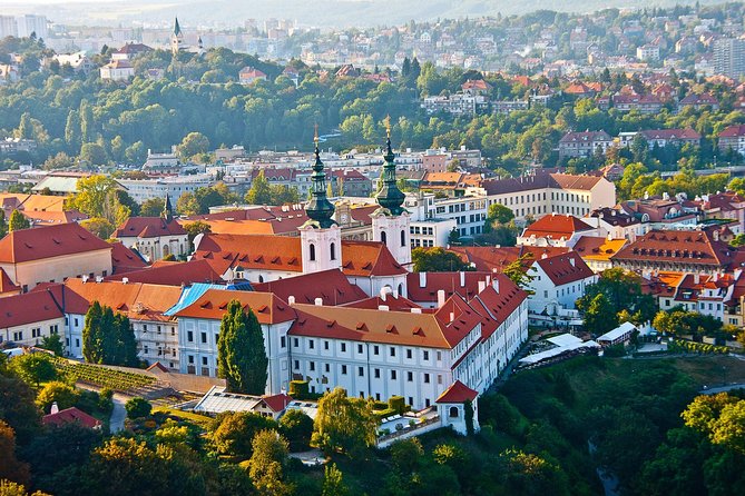 Private Transfer from Budapest to Prague with 2 hours for sightseeing - How to make the sightseeing stop work better