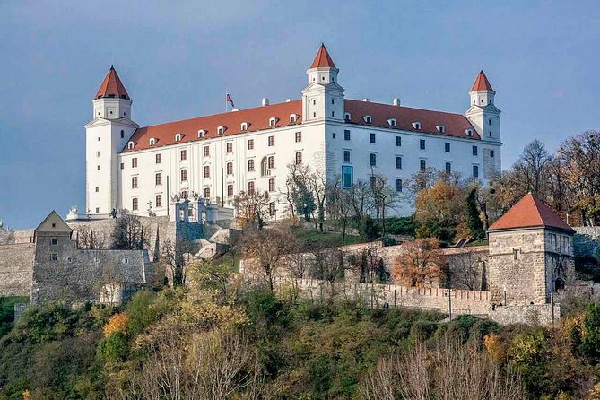 Private Transfer from Budapest to Vienna with a great guided tour in Bratislava - Why this Budapest to Vienna transfer works