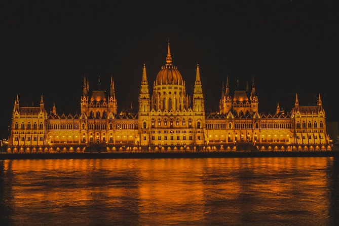 Private Transfer from Vienna to Budapest or Budapest to Vienna - A transfer that can become a private day on the road