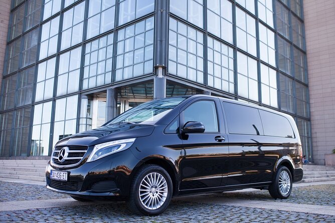 Private Transfer from Vienna to Budapest or Budapest to Vienna - The driver-guide makes the difference