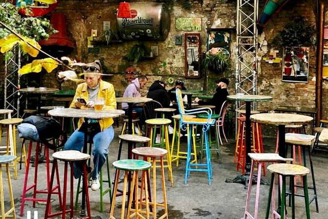 Ruin Pub Walking Tour with a Local Hostess in Budapest - UdvarROM and the story of ruin pubs