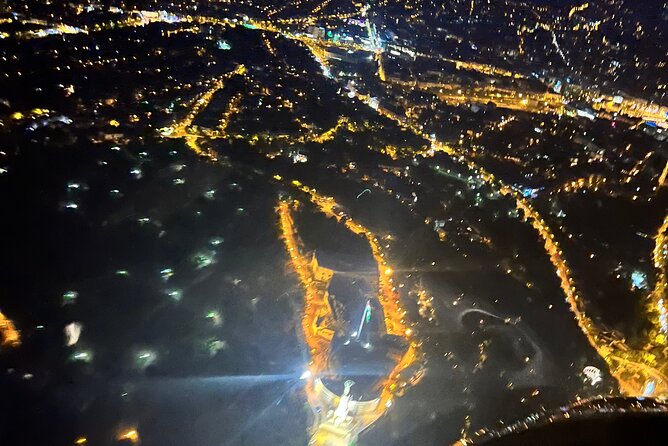 Sightseeing flight over Budapest - What the pilot adds to the flight