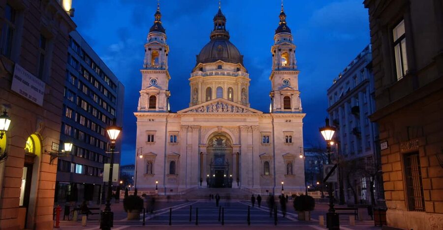 St. Stephen's Basilica: VIP Concert & After Hours Dome Visit - Why the after-hours setting matters