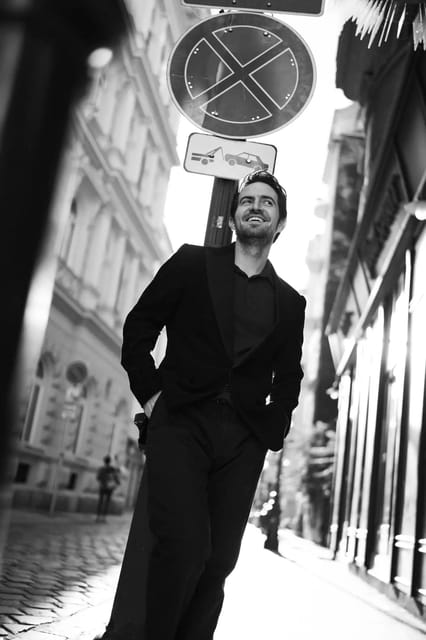 Street photos through the most beautiful streets of Budapest - Luigi Cantel’s approach to posing and people