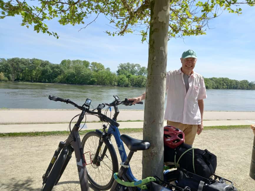 Szentendre by Bike: Self Guided Bike Rental Package! - Római Part is the natural snack stop