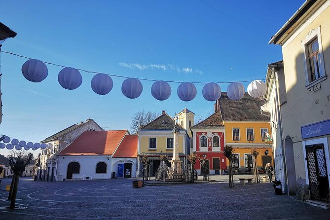 SzentEndre-SaintAndrew City Privately Shopping and Picturesque - Exploring the Baroque Center and Artists’ Shops