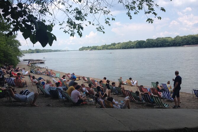 Szentendre: Self-guided Bicycle Tour with optional boat transfer - Lupa Lake offers a real choice