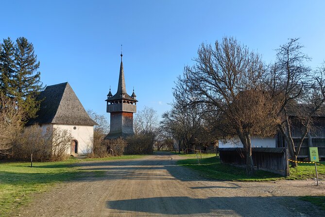 Szentendre, Visegrád & Esztergom Private Danube Bend Tour - Szentendre: two hours among art and Orthodox history