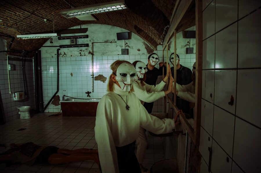 The Real Saw | Escape Room by PÁNiQ SZOBA - The opening briefing and first clues