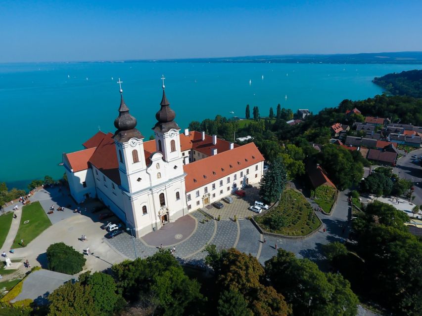 The Turquoise Sea of Hungary: Lake Balaton Private Tour - Lunch with a view, and why the restaurant matters