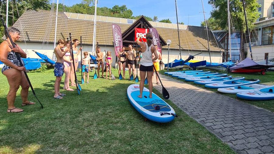 Tihany: SUP Course and Tour at Lake Balaton - The second hour: paddle independently beside the National Park