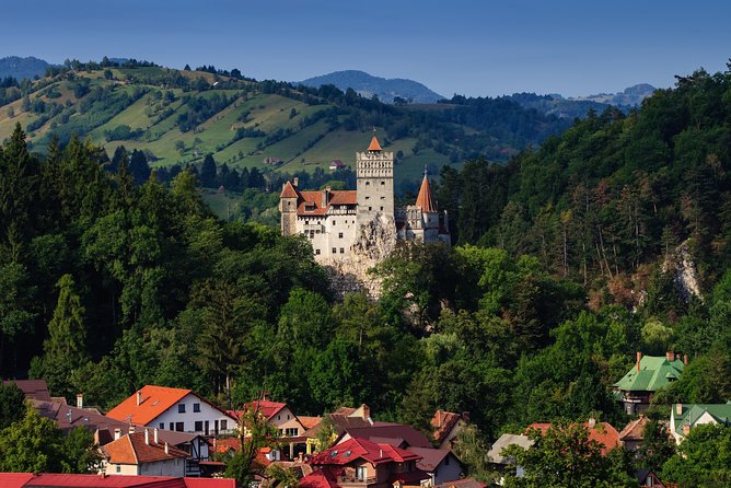 Transylvania Tour from Budapest to Bucharest: 4 days - Day 1: Arad and Timisoara after the border