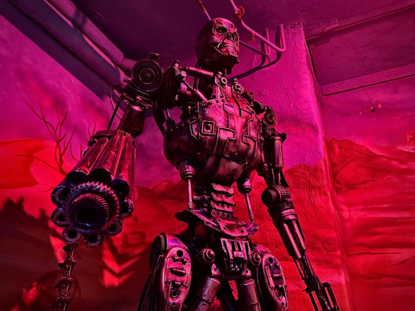 Trash Art Museum: Hungary's First Scrap Metal Exhibition - Megatron, Alien, and the photo-friendly rooms
