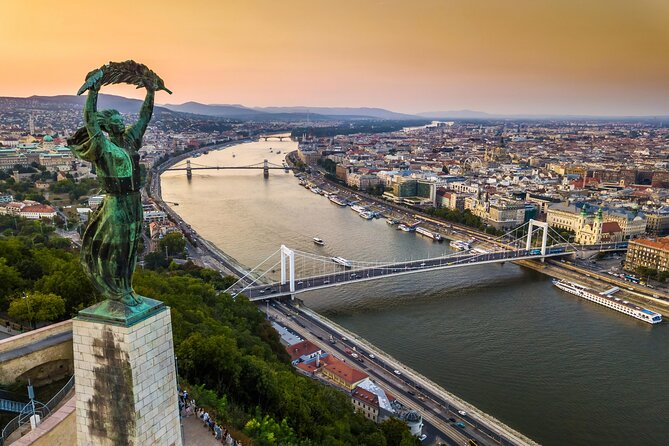 Welcome to Budapest 3 hrs Must See Private Tour by car - Dohány Street Synagogue and Pest’s city center